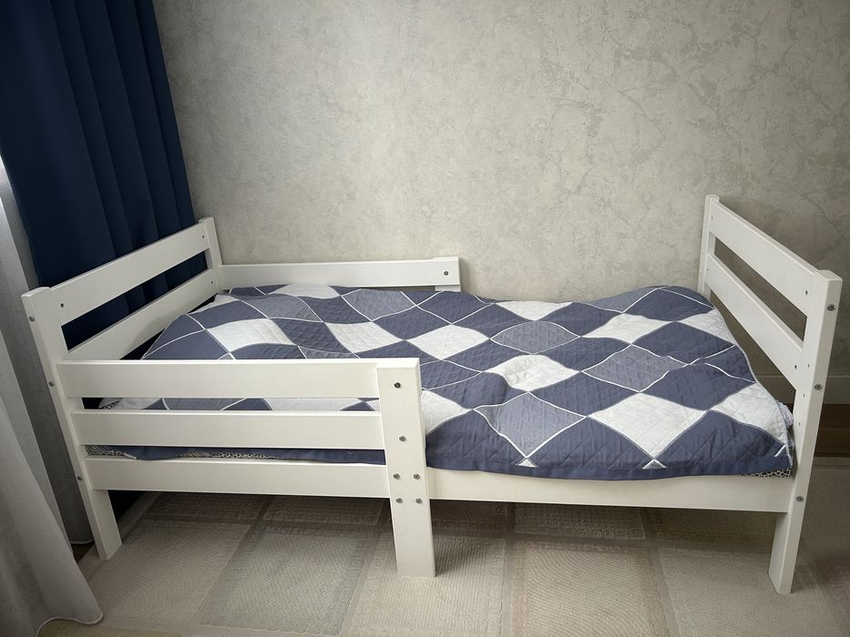 Продается Детская кровать из дерева