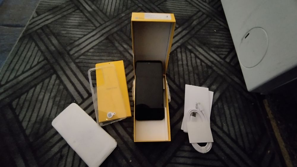 Realme 14x чисто нов