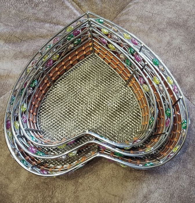 Конфетницы 3 штуки.