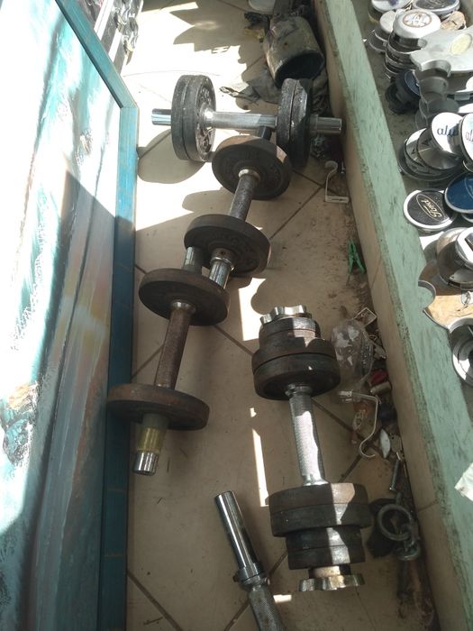 Продават се дъмбели и тежести 4лева за 1 кг