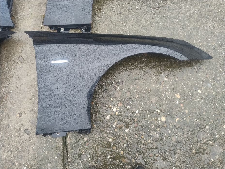 Aripa stanga față Mercedes CLS W219, aripa dreapta față Mercedes CLS