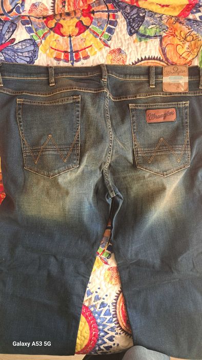 Дънки вранглер..