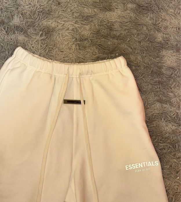 Pantaloni scurti essentials