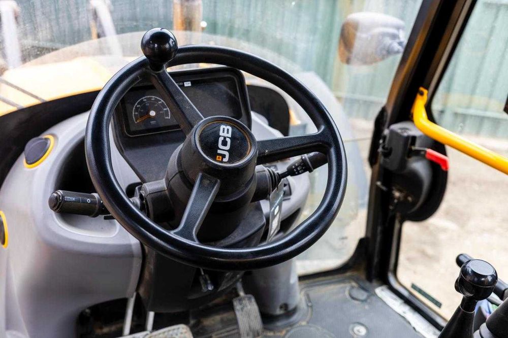 Buldoexcavator JCB 4CX 1500 ore