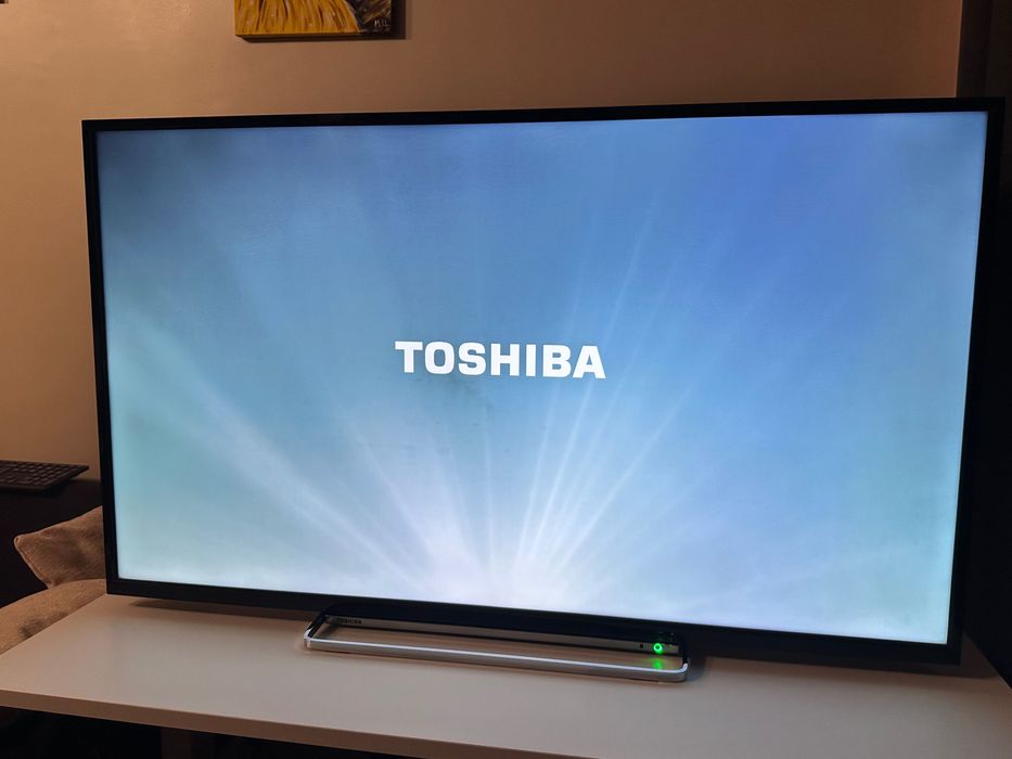 Смарт телевизор TOSHIBA