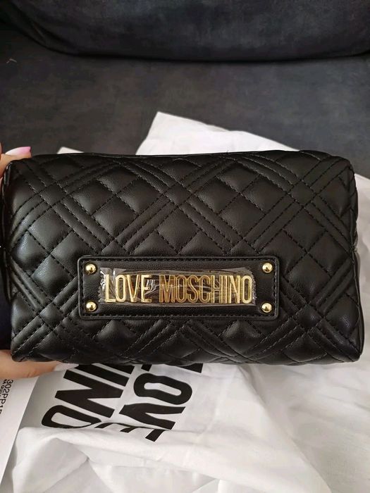 несесер love moschino