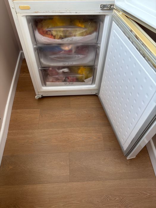 Продам холодильник