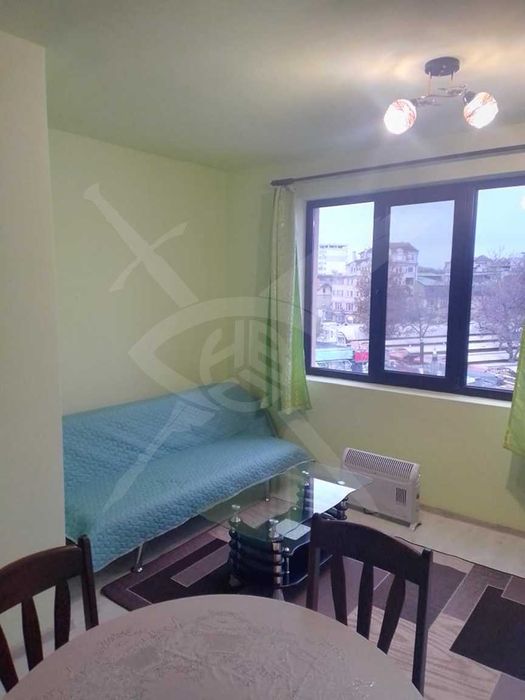 Дава се под наем Двустаен апартамент в Варна, Колхозен пазар - 50 кв.м за 398.82 € - Снимка #1