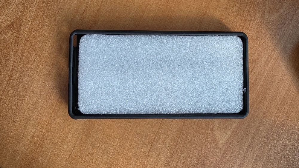 Продавам чисто нови калъфи за Samsung Galaxy S25 Ultra