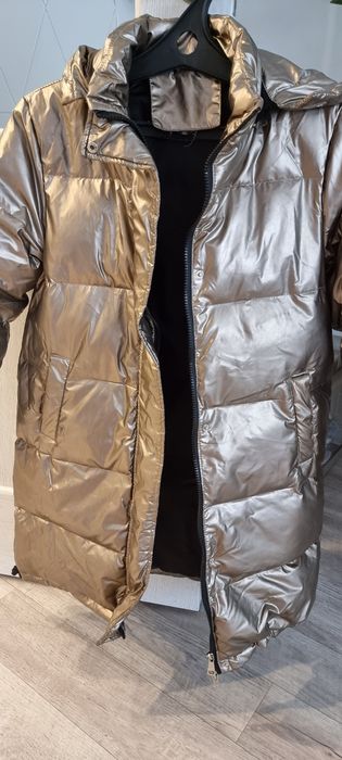 Продам зимний пуховик на девочку