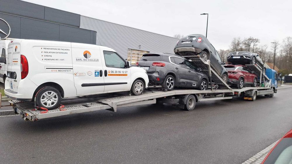 Transportor auto Mercedes Atego cu platforma Baranyai