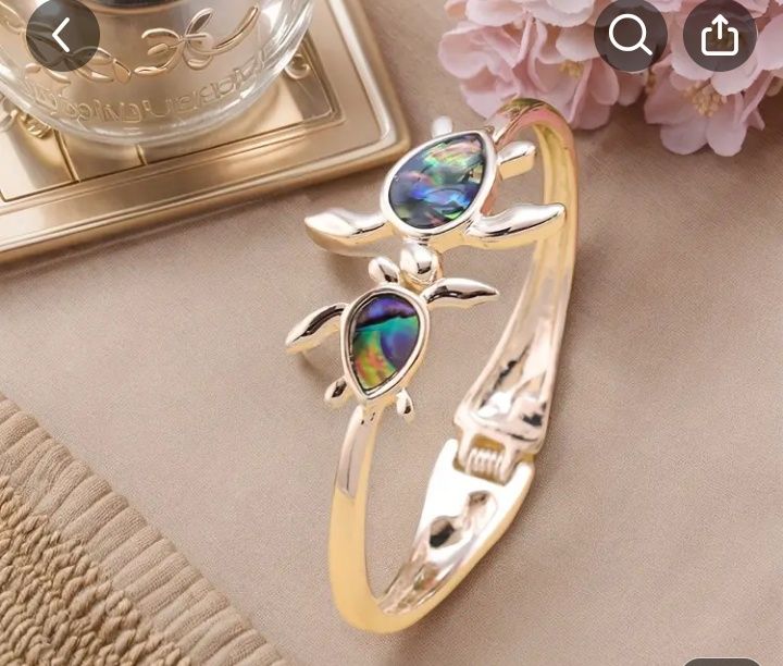 Уникална Деликатна Гривна с Шарка На Цветя- Бижу Със Сребърно Покрит