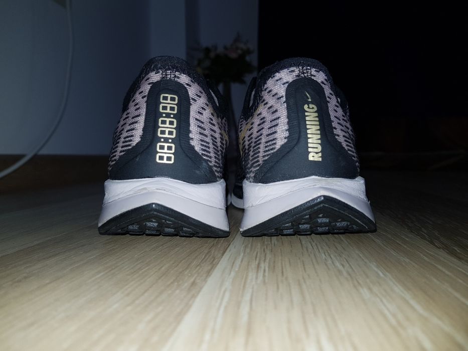 Adidasi Nike Pegasus mărimea 35