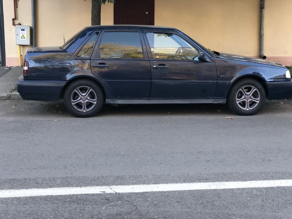 De vanzare Volvo 460 GLE