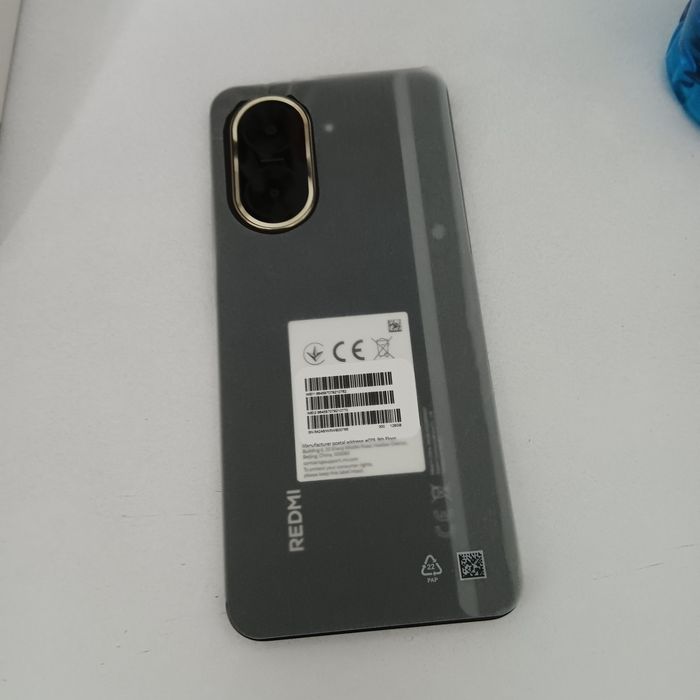 Vând telefon nou,culoarea neagră Xaomi RedmiA5