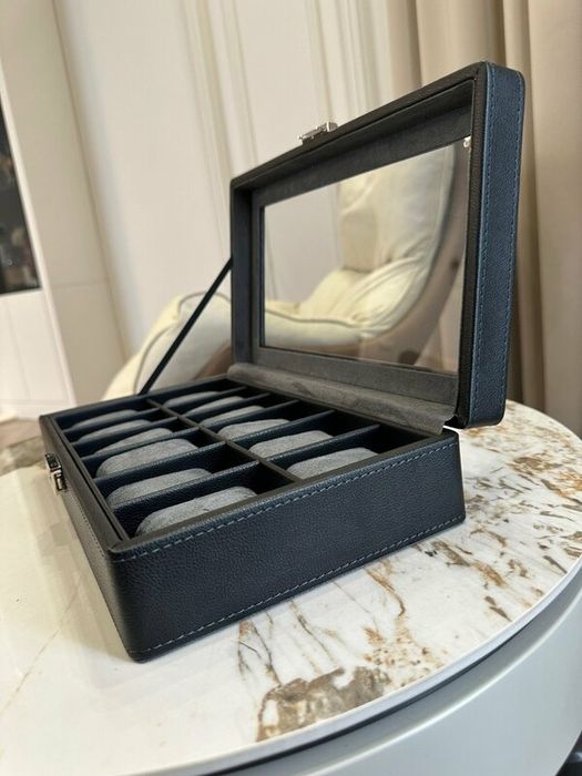 Шкатулка для часов и украшение