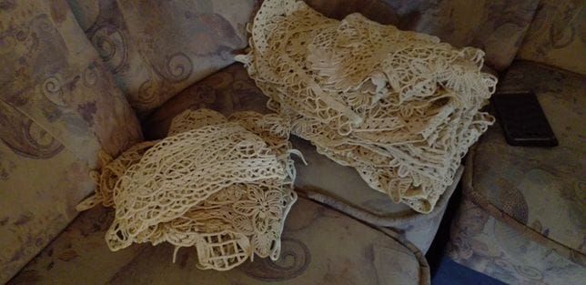 Vând goblene și macrameuri