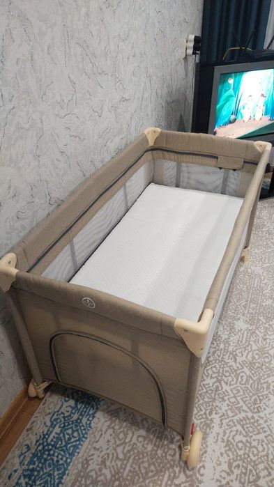 Продам кровать-манеж в отличном состоянии