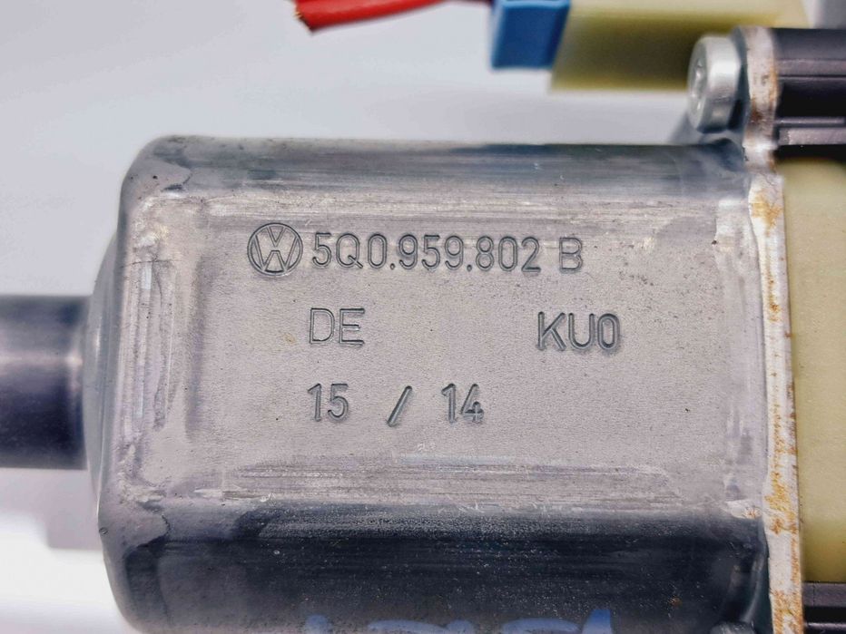 Motoras geam dreapta fata Skoda Octavia 3 (5E3) [Fabr 2012-2020] 5Q095