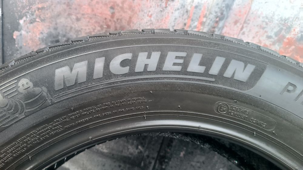 235/60/18 Michelin