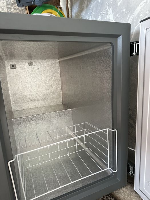 Продам морозильную камеру