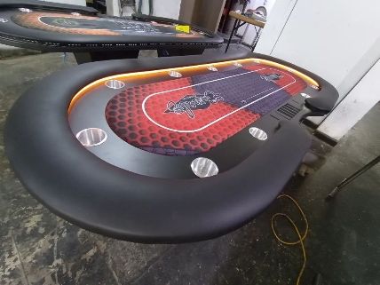 Masa de Poker cu led la comanda execuție in 2 zile (CT)