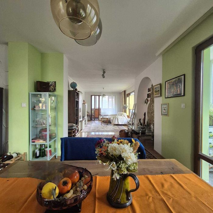 Отличен 3-стаен апартамент Медицинска академия