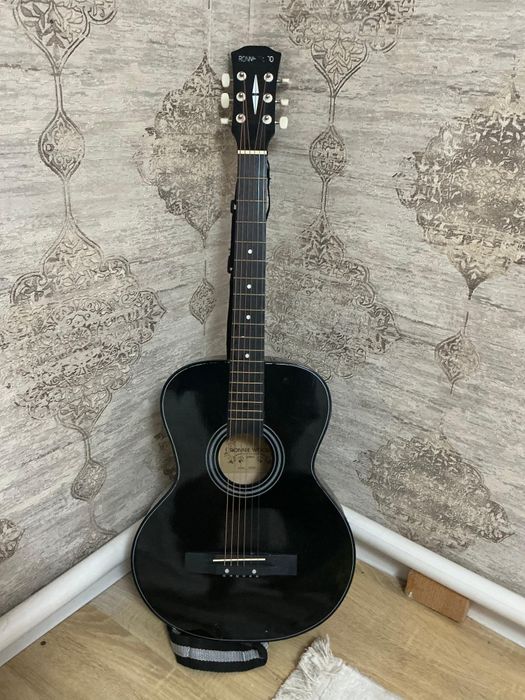 Акустческий гитара