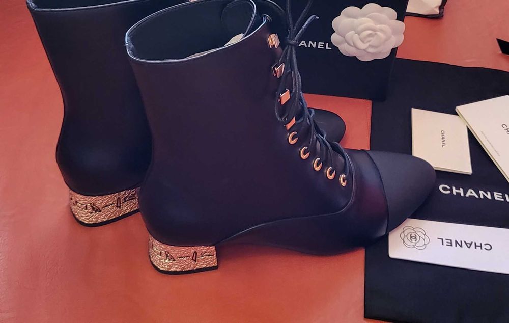 Chanel Egyptian Collection Boots-нови боти н.38,5