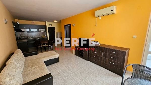 Продава се Двустаен апартамент в к.к. Слънчев бряг - 65 кв.м за 1077 €/кв.м - Снимка #2