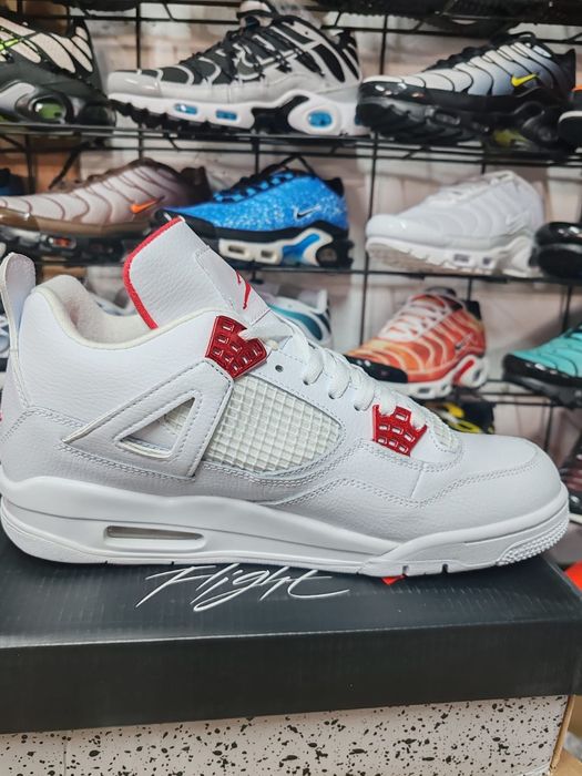 Jordan 4 retro metallic