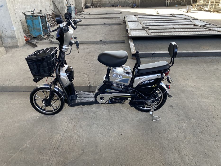 Электроскутер электровелосипед