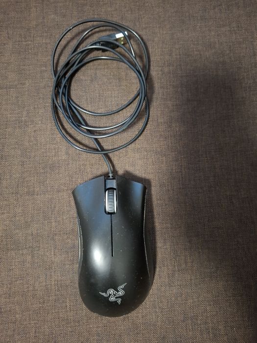 MacBook Pro 13" 2010 SSD 256GB + зарядно + мишка (работещ)