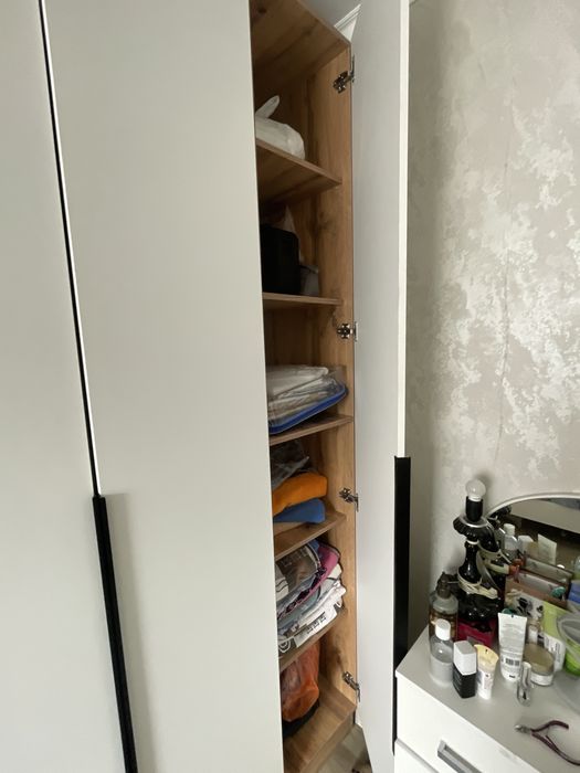 Продам большой шкаф