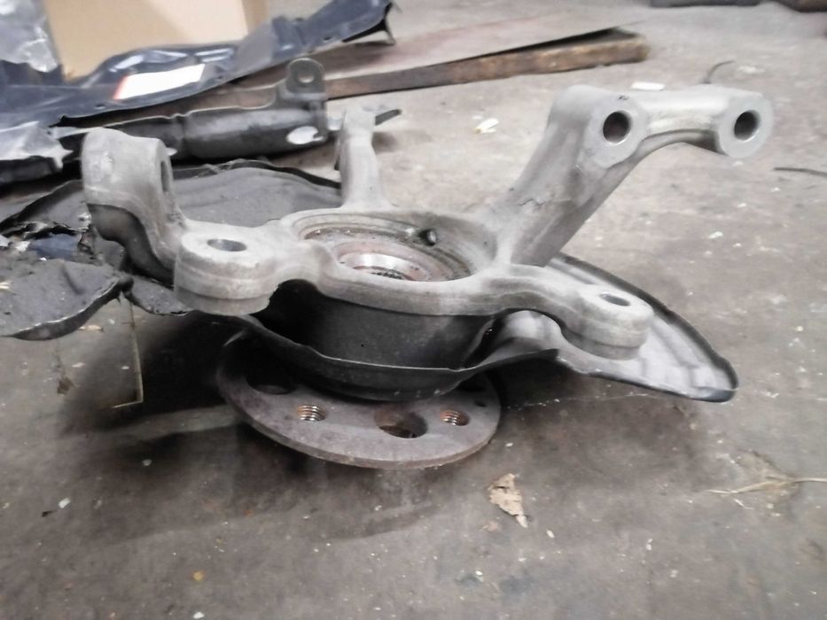 шенкел комплект с лагер mercedes CLA 2013 г