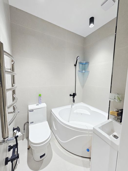 Сдаётся квартира 2/2/4 на Яшнабад р-не, о-рр метро Тузель.