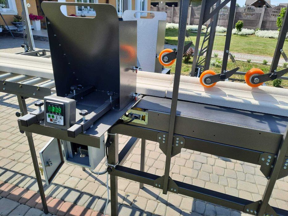 Mașină pentru întărirea decorațiunii fațadelor