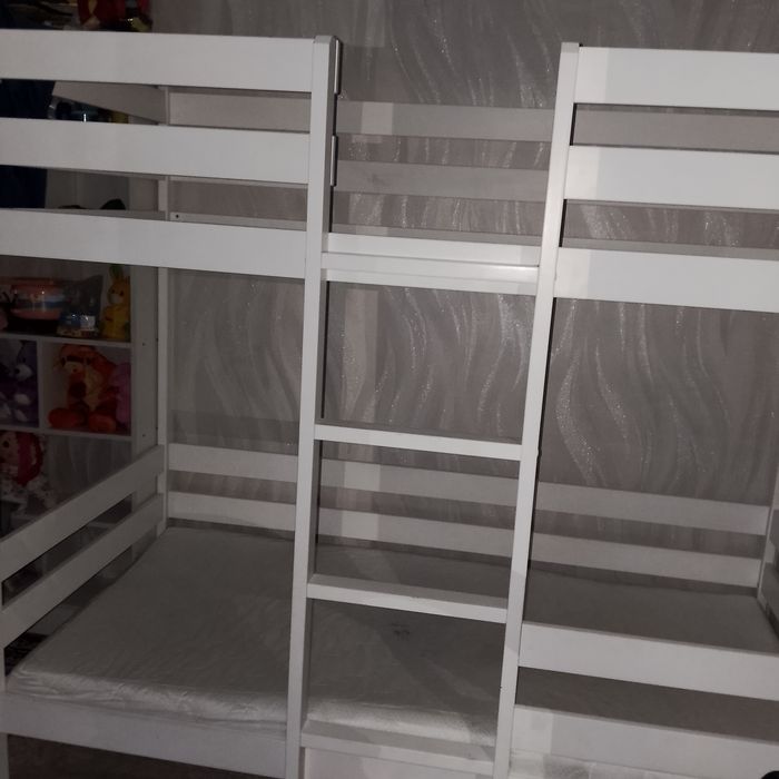 Продается двухярусная кровать