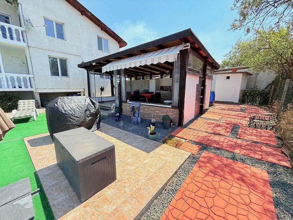 Къща в село Изворище