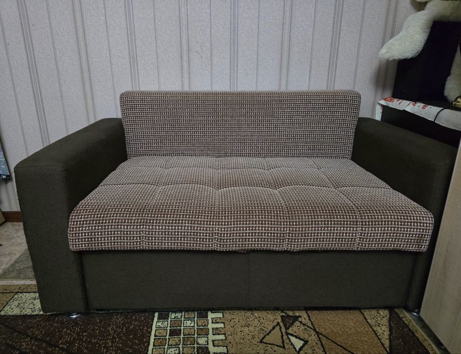 Продам выкатной диван