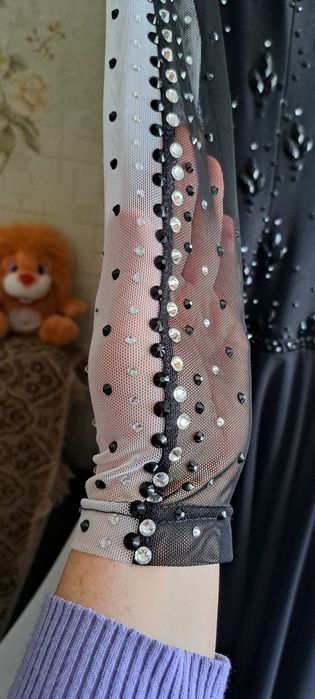 Продам бальное платье стандарт (35000)