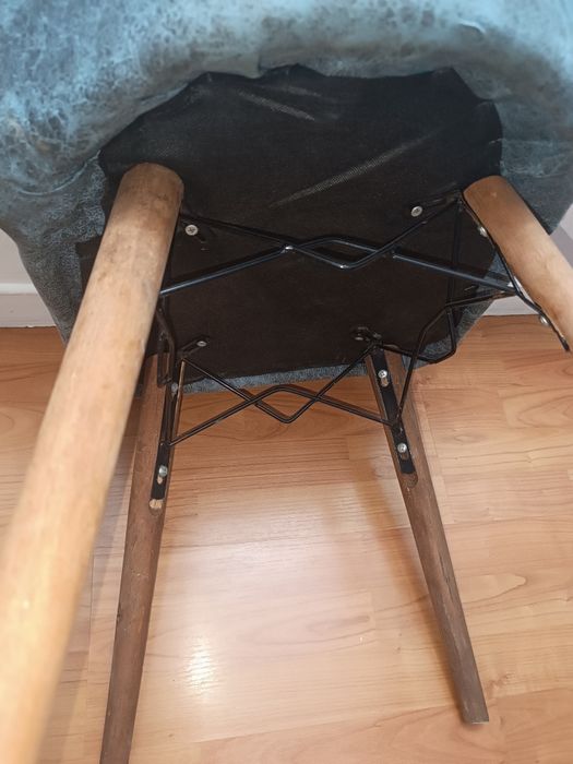 Продам 6 стульев со спинкой