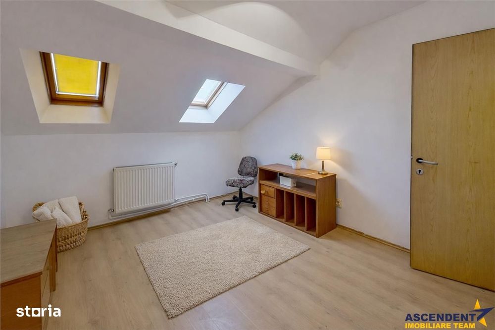 Rezidenta pe doua niveluri, cu 3 camere, eficenta energetic, Garii, Br