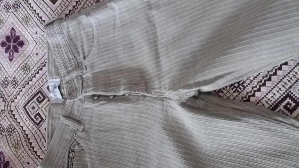 Дънки различни видове и цветове и 1 чифт джинси