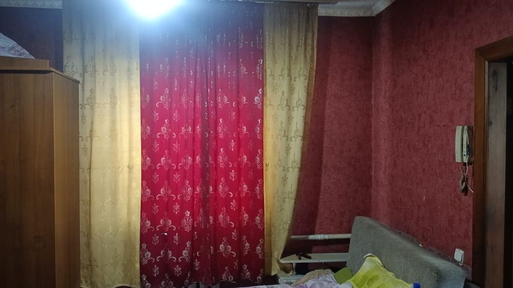 Продаётся два дома с двумя гаражами