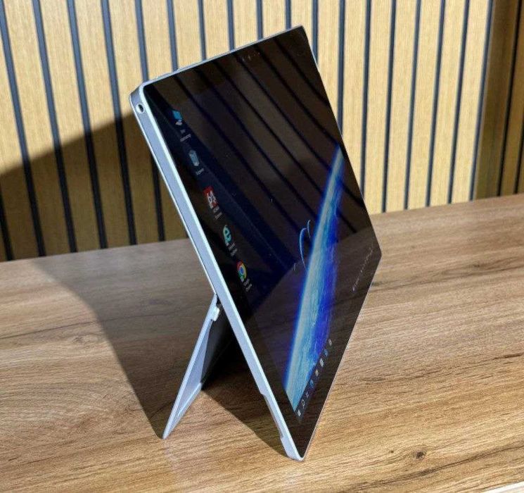 Microsoft Surface Pro 4 i7 6600u 16GB/512GB + klavyatura