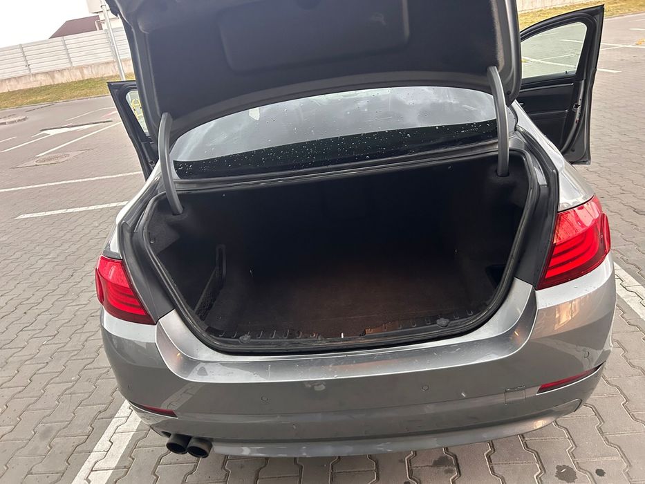 Vand bmw f10 automata,  navi mare , 4 mii bagati acum 5 luni in ea