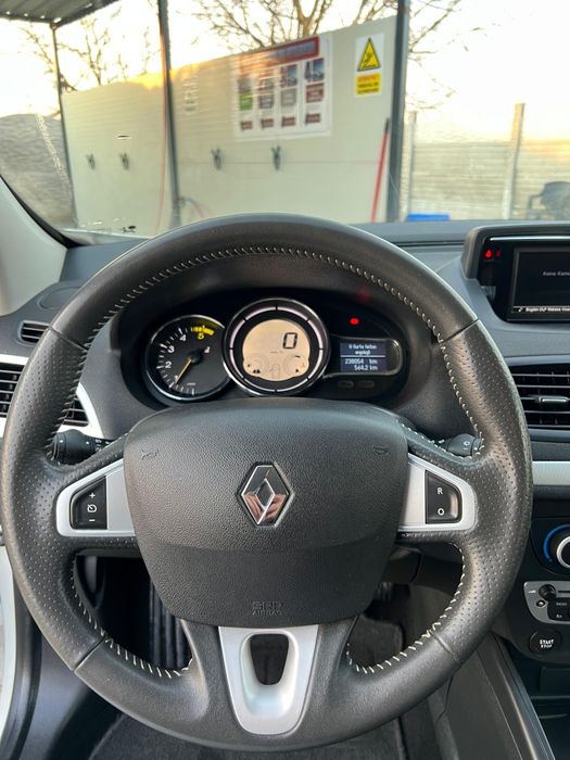 Renault Megane 3 - 1.5 dci (110 cp)