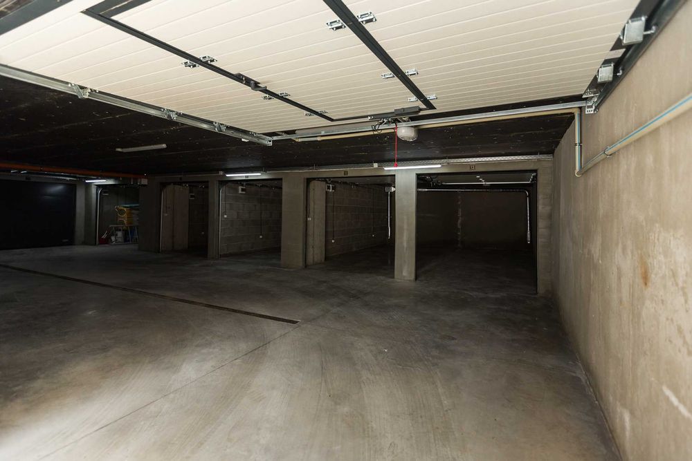 Продава се Гараж / Паркомясто в София, Горна баня - 72 кв.м за 764 €/кв.м - Снимка #1