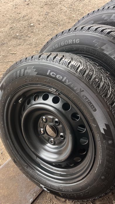 215/60 R16 Triangle на дисках 4шт